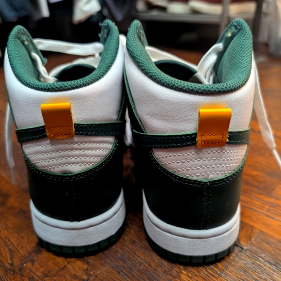 New - never worn - Nike Dunk High "Australia" - Picture 4 of 6